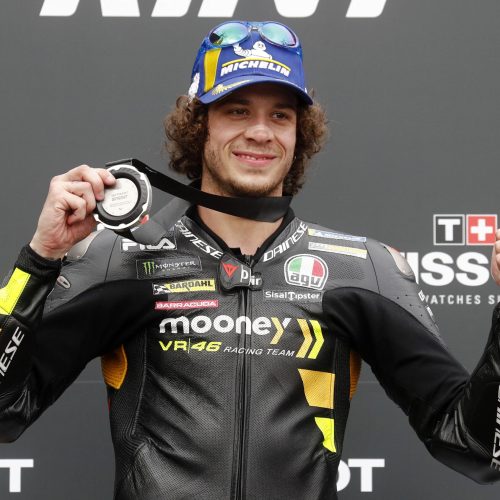 MotoGP - Argentina Grand Prix - Autodromo Termas de Rio Hondo, Santiago del Estero, Argentina - April 1, 2023 Mooney VR46 Racing Team's Marco Bezzecchi poses with a medal as celebrates after finishing the sprint race in second place REUTERS/Agustin Marcarian